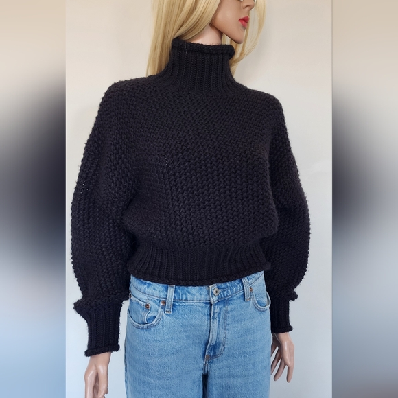 H&M TURTLENECK BLACK KNIT SHORT SMALL - Picture 4 of 7